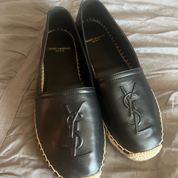 New authentic - Picture 3 of 7